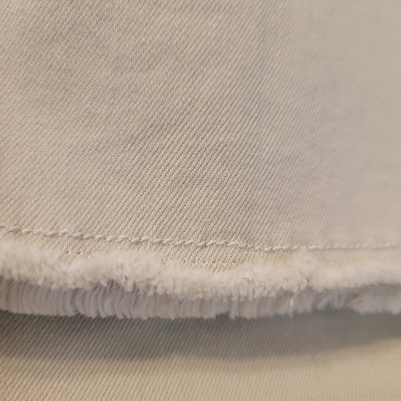 NYDJ Tummy Control 5-Pocket Lift Tuck Wide Leg High Rise Raw Hem Capri Jeans - Picture 8 of 11